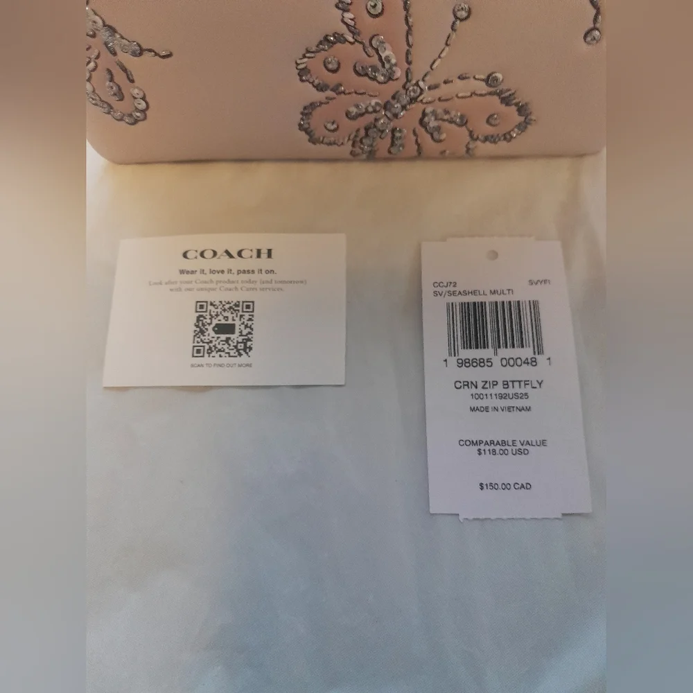 New Coach Wristlet Sparkle Butterfly Print  New With Tags 💕 - Picture 4 of 7